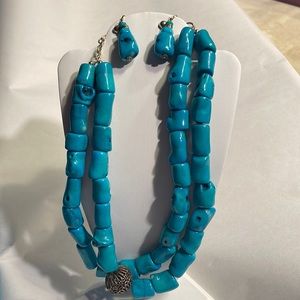 Barse turquoise necklace and clip on earrings set. Big, chunky and retro!!